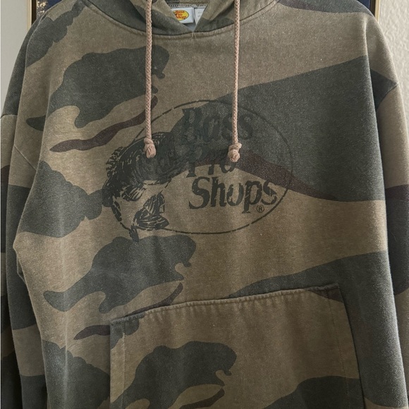 Preloved Bass Pro Shops Green and Brown Camo Hoodie - Picture 5 of 5
